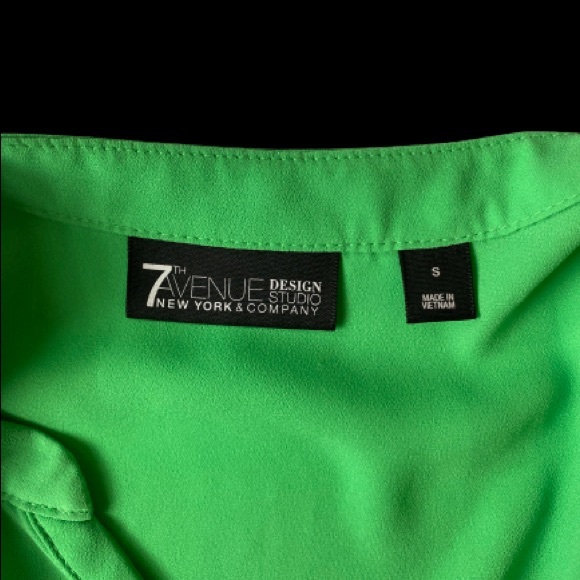 New York & Company Green Long Sleeve Cinched Waist Blouse- Size Small - Picture 4 of 5